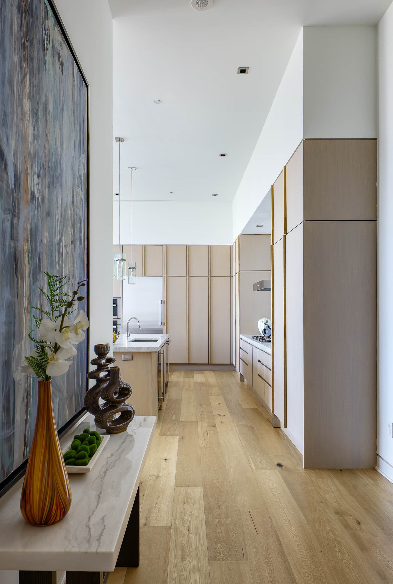 2430 Victory Park Lane 3203