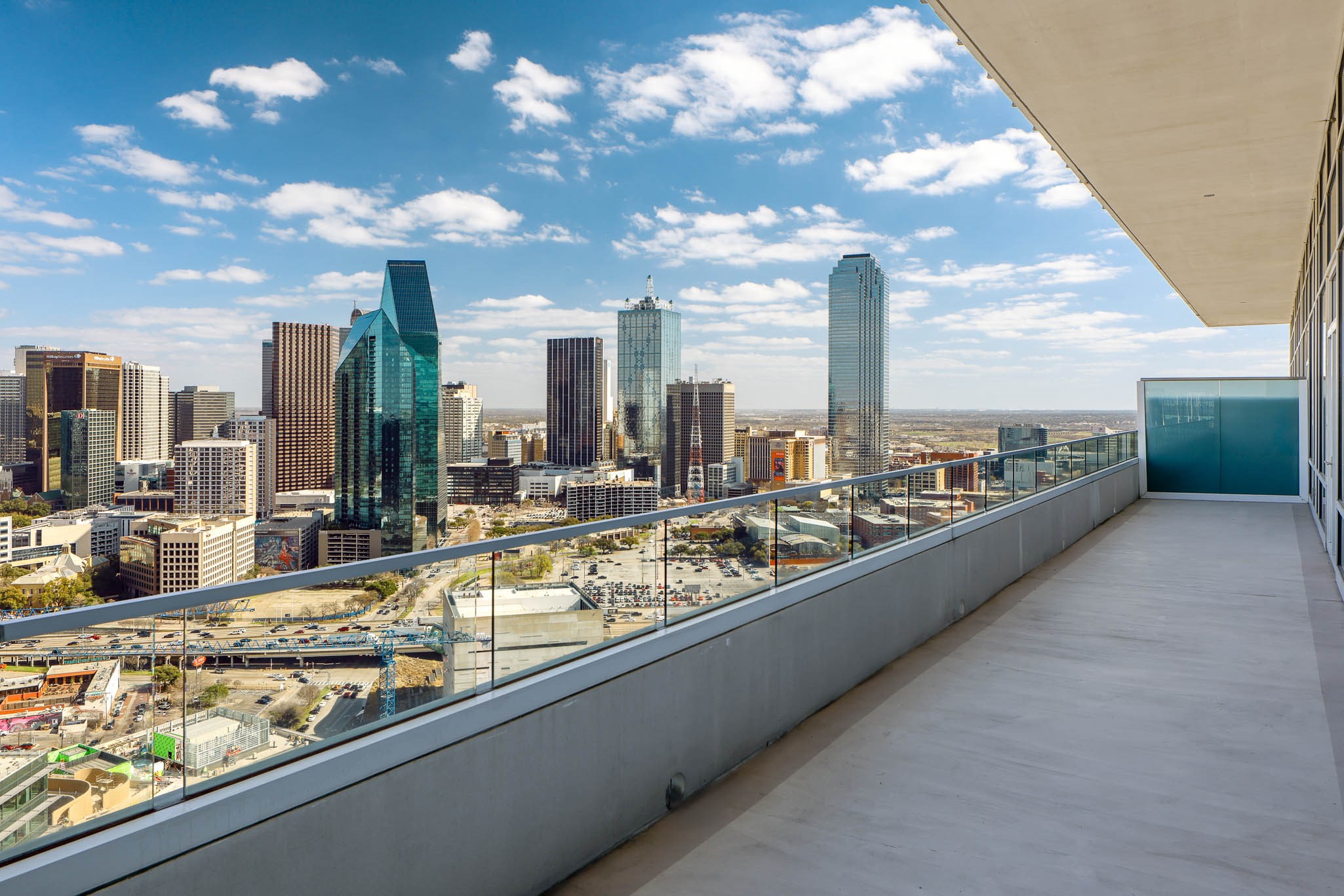 2430 Victory Park Lane 3203