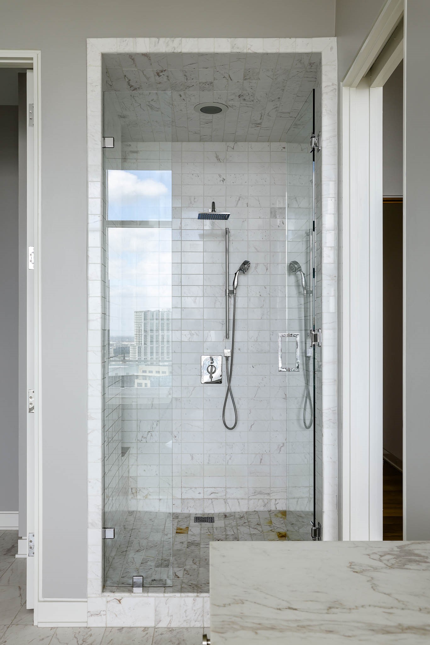 2430 Victory Park Lane 3203