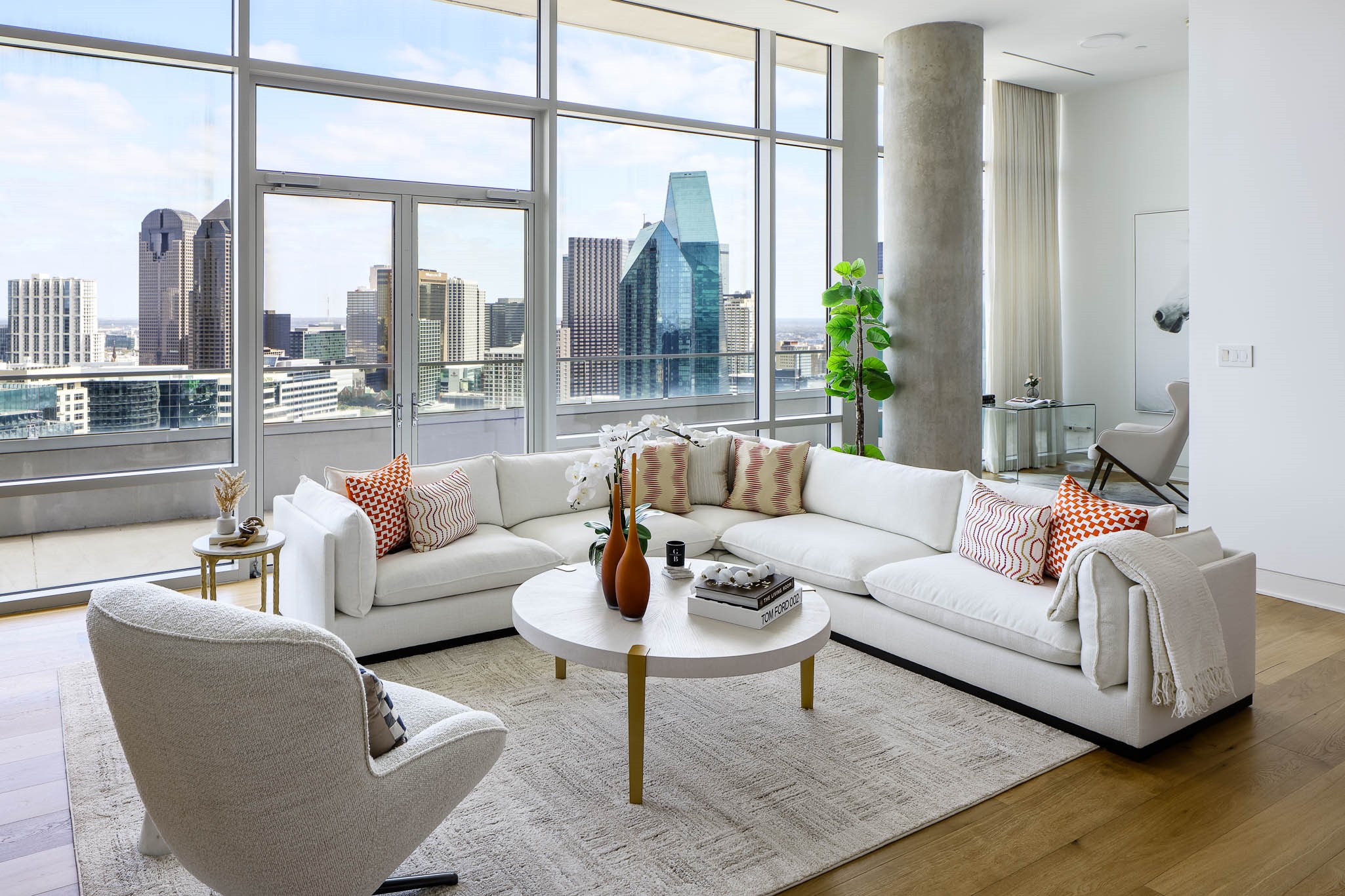 2430 Victory Park Lane 3203