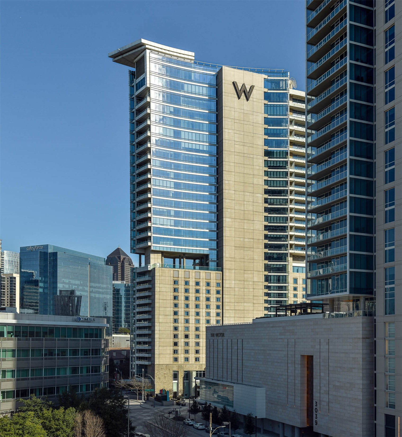 2408 Victory Park Lane 1039