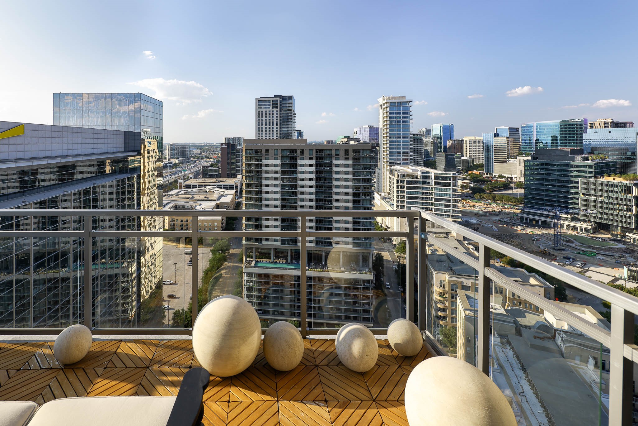 2200 Victory Avenue 2207