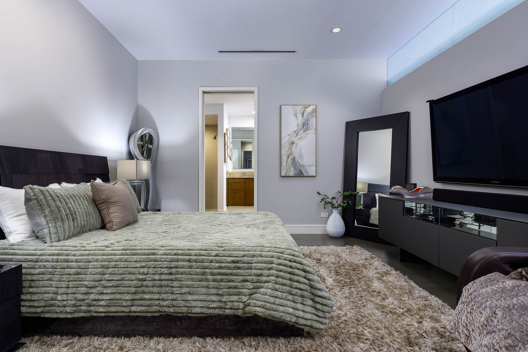 2408 Victory Park Lane 1239