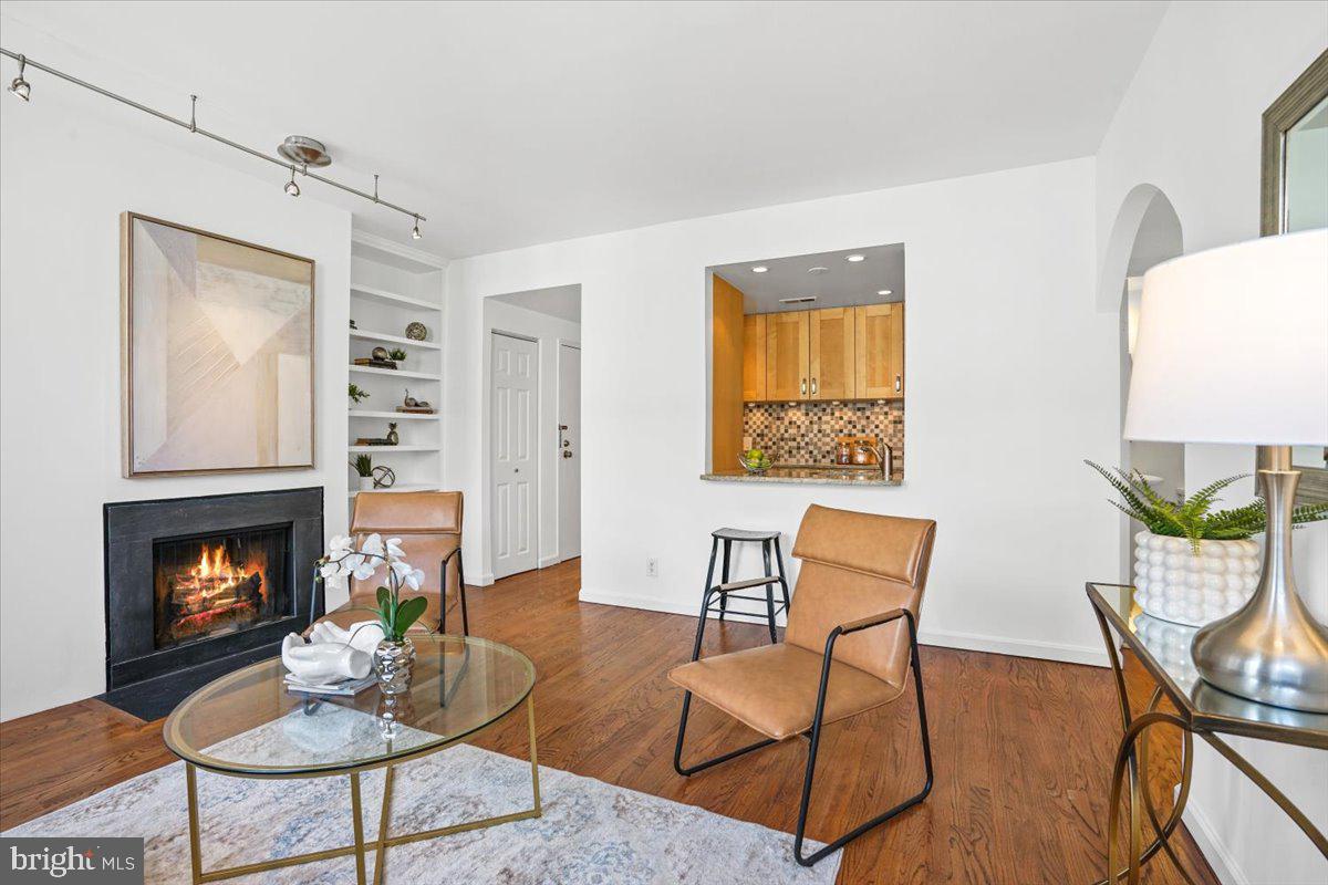 1736 Willard STREET NW Unit: 302