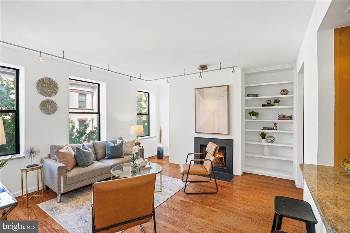 1736 Willard STREET NW Unit: 302