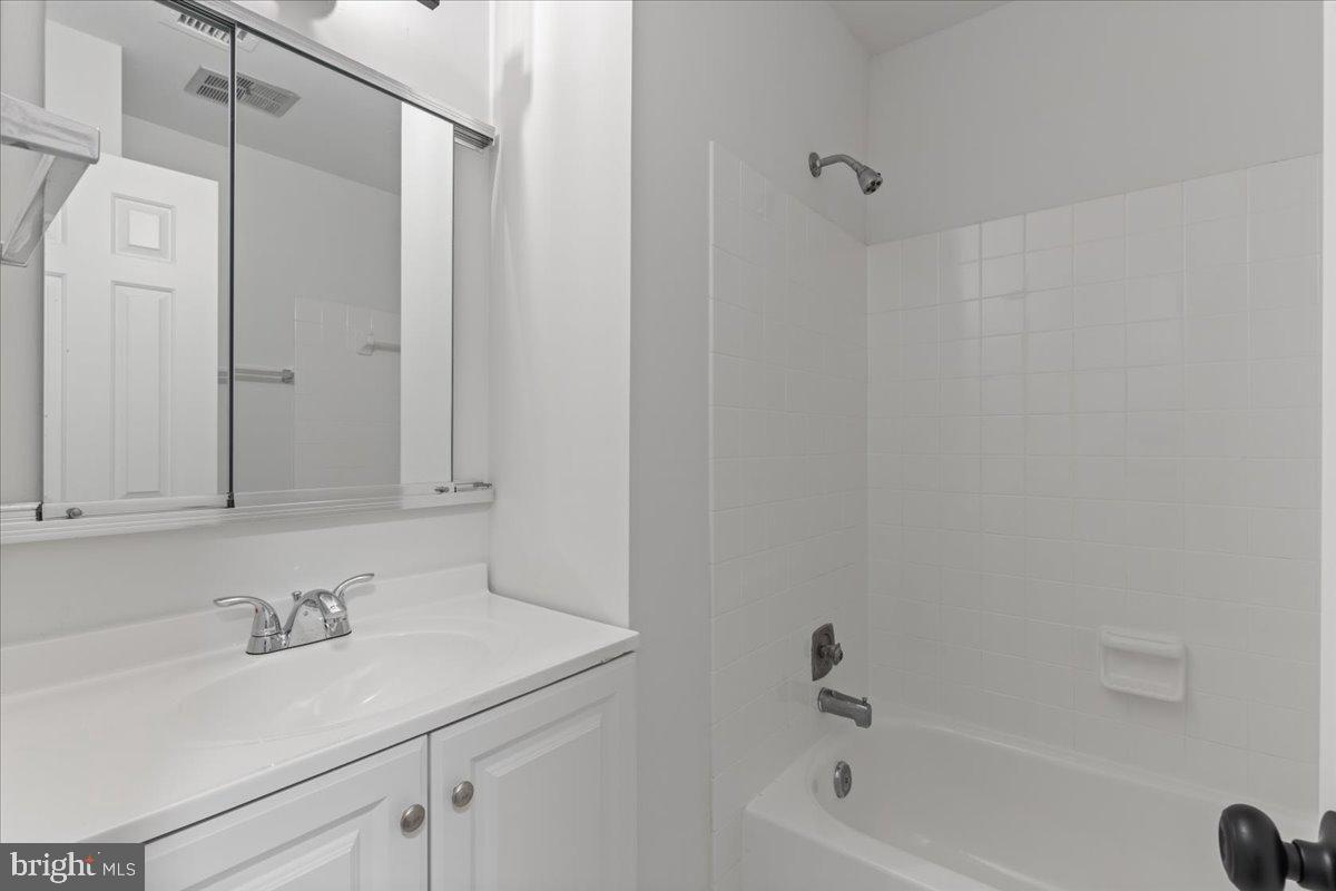 1735 New Hampshire Ave NW #305