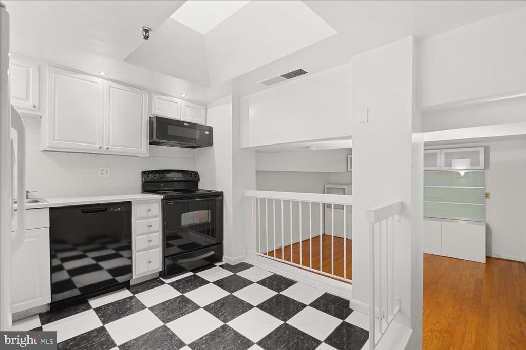 1021 POTOMAC ST NW #1021P