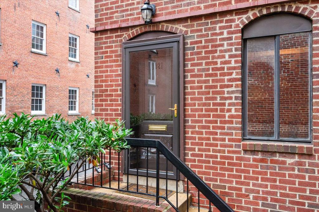 1021 POTOMAC ST NW #1021P