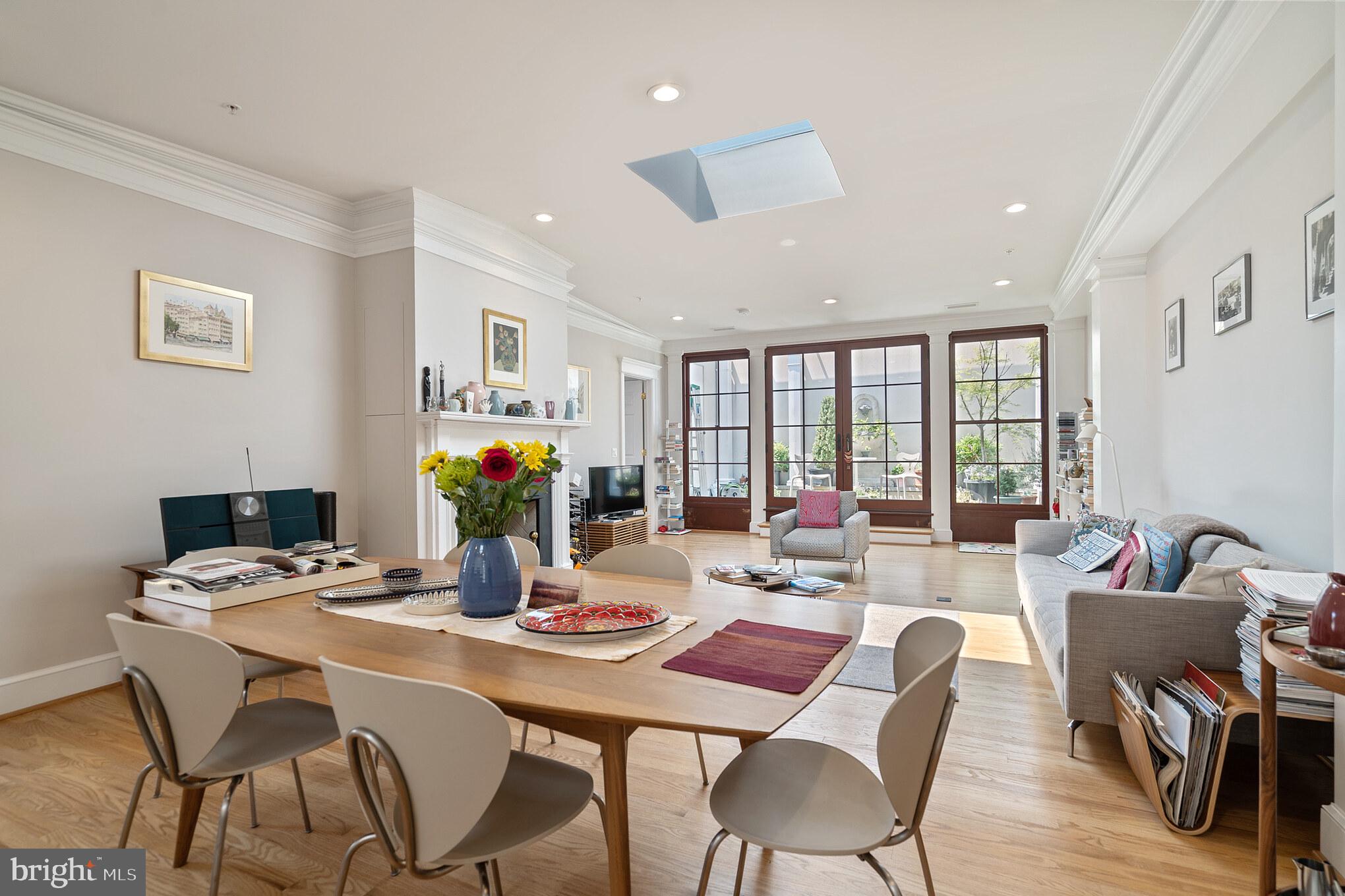 1351 WISCONSIN AVE NW #3A