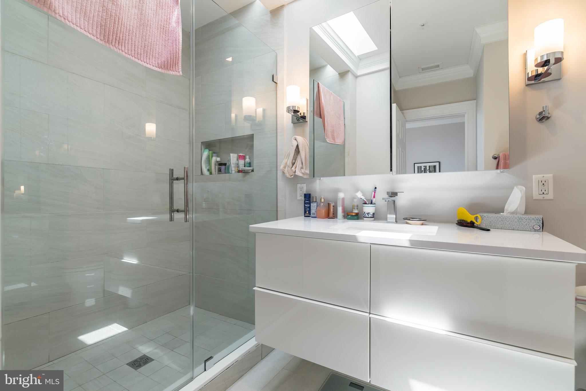 1351 WISCONSIN AVE NW #3A