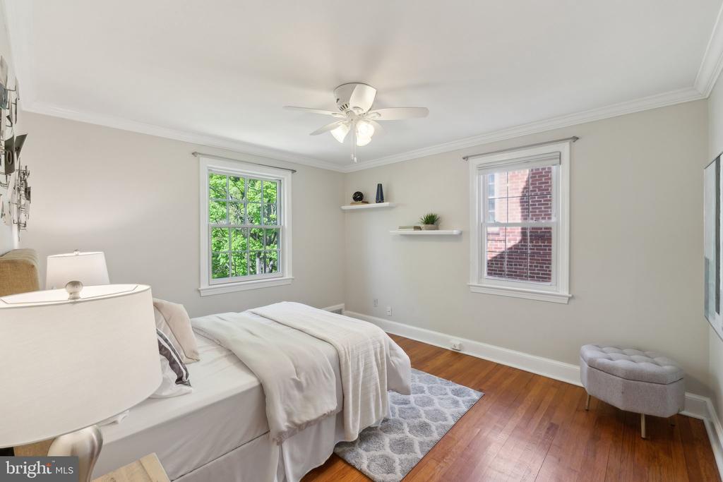 5008 Klingle St NW
