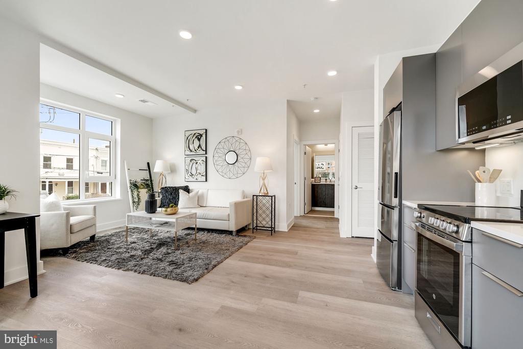 3831 GEORGIA AVE NW #201