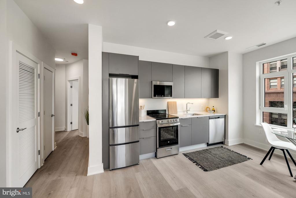 3831 GEORGIA AVE NW #201