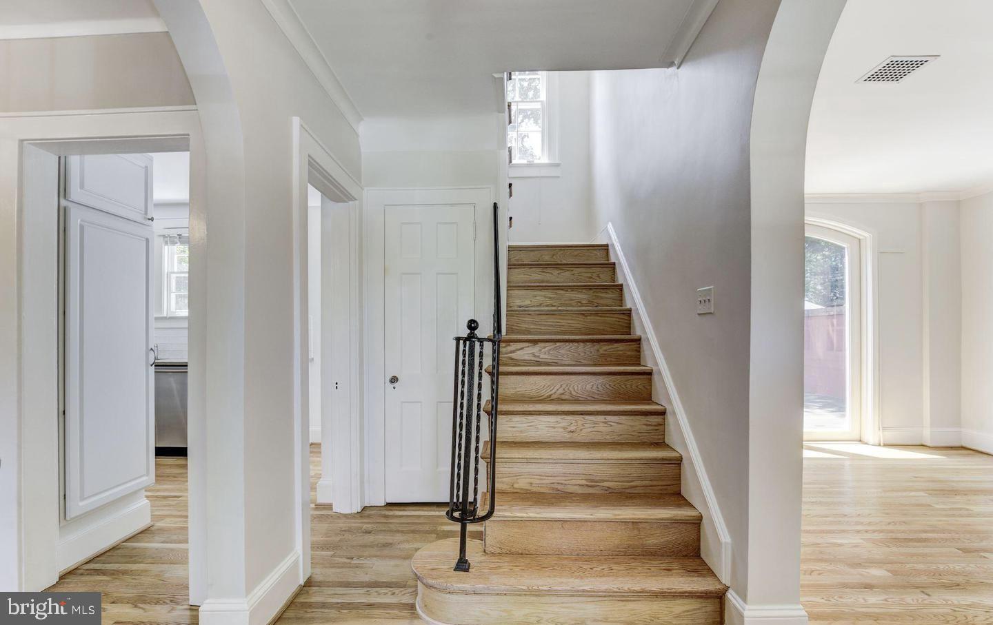 3504 RODMAN STREET NW