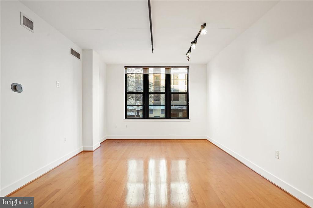 2125 14TH STREET NW 228