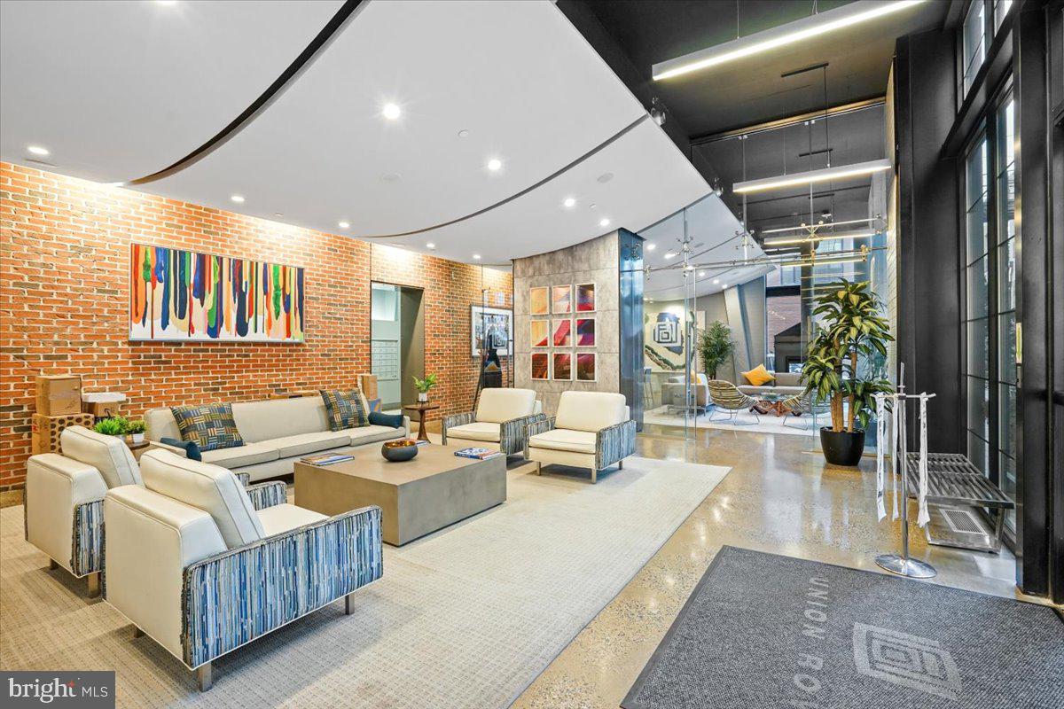 2125 14TH STREET NW 228