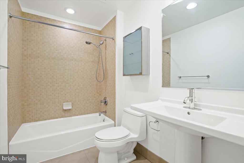 2125 14TH STREET NW 228