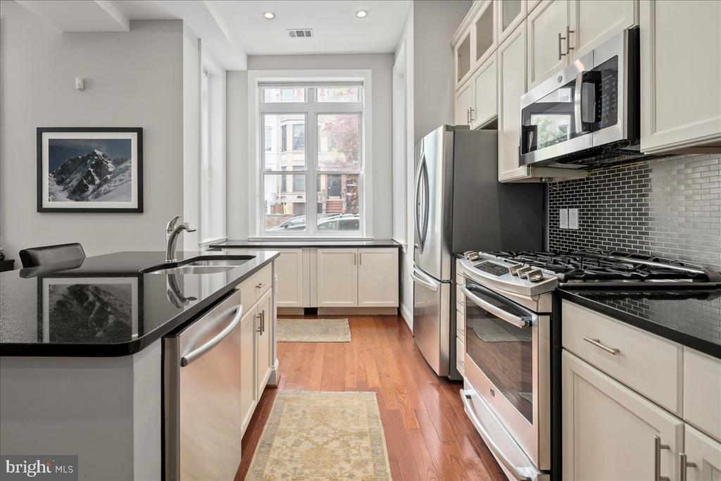 2019 19TH STREET NW 2
