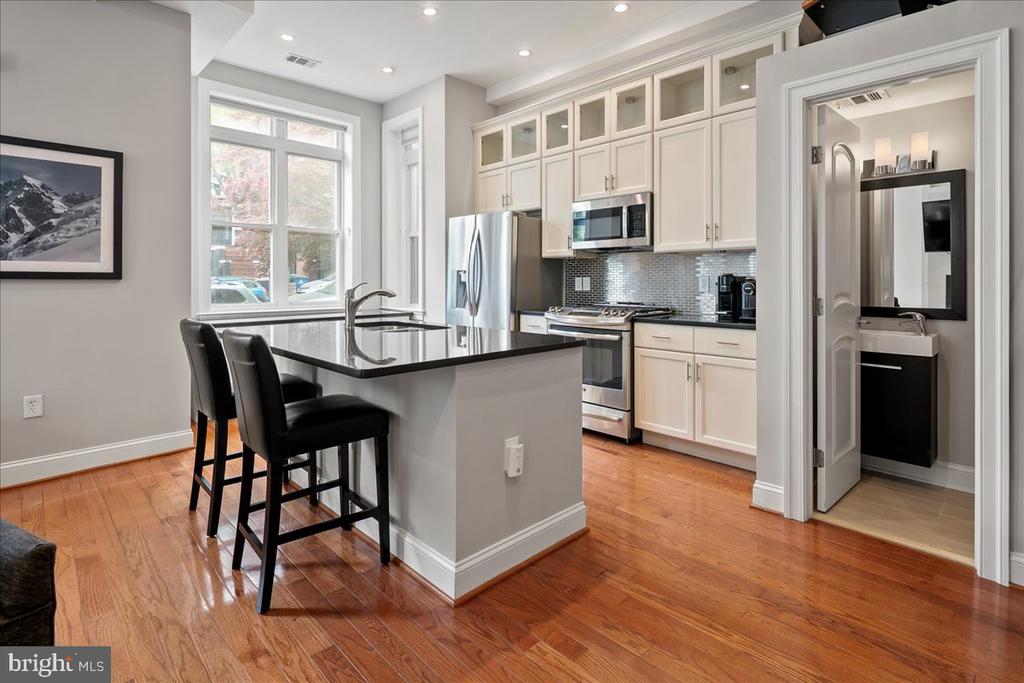2019 19TH STREET NW 2