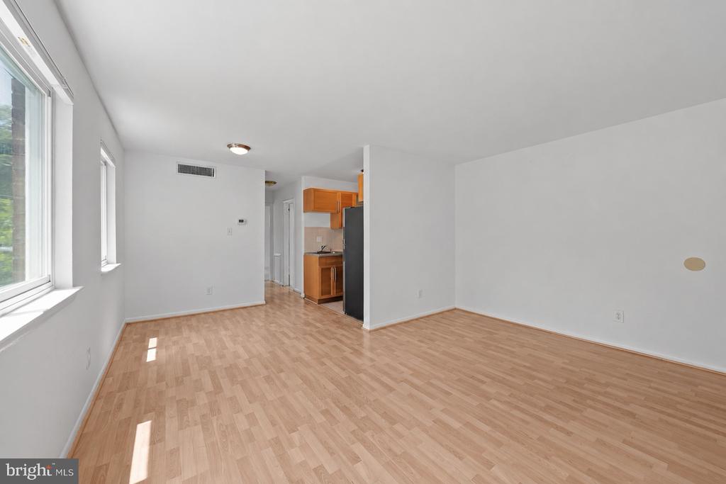 630 11TH STREET NE Unit: 203