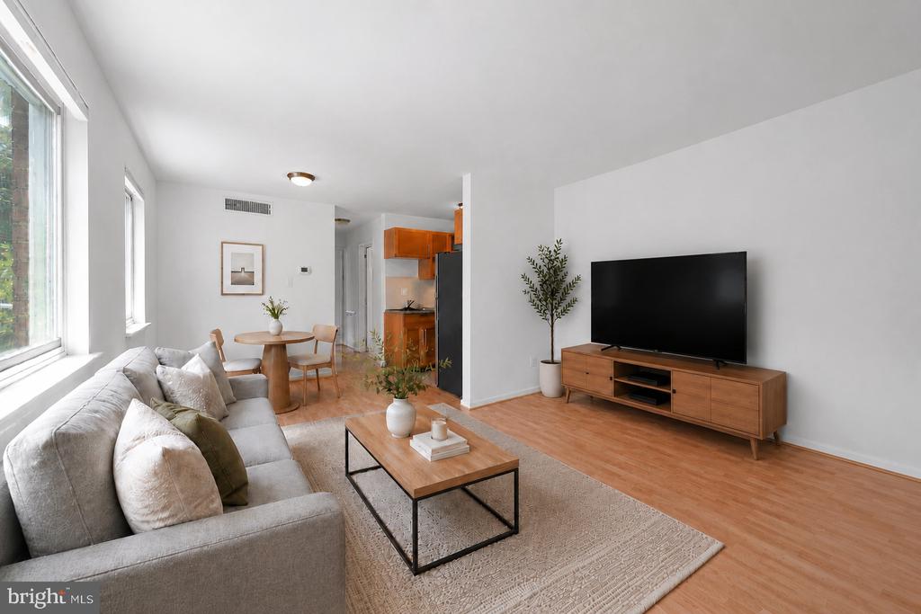 630 11TH STREET NE Unit: 203