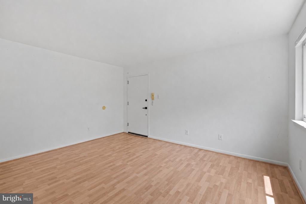 630 11TH STREET NE Unit: 203
