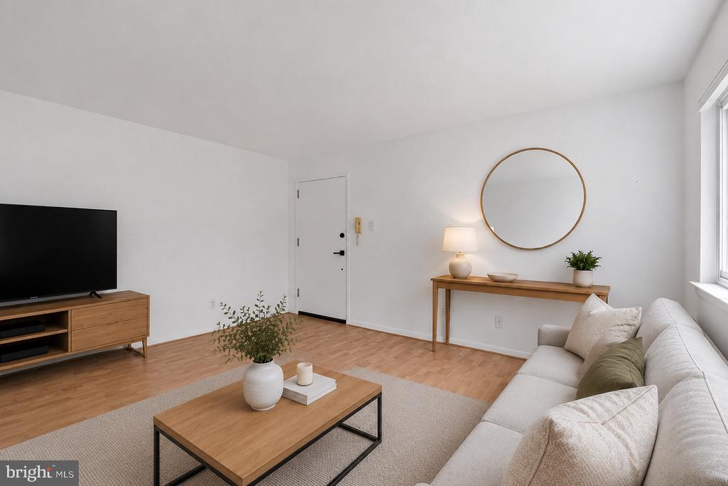 630 11TH STREET NE Unit: 203