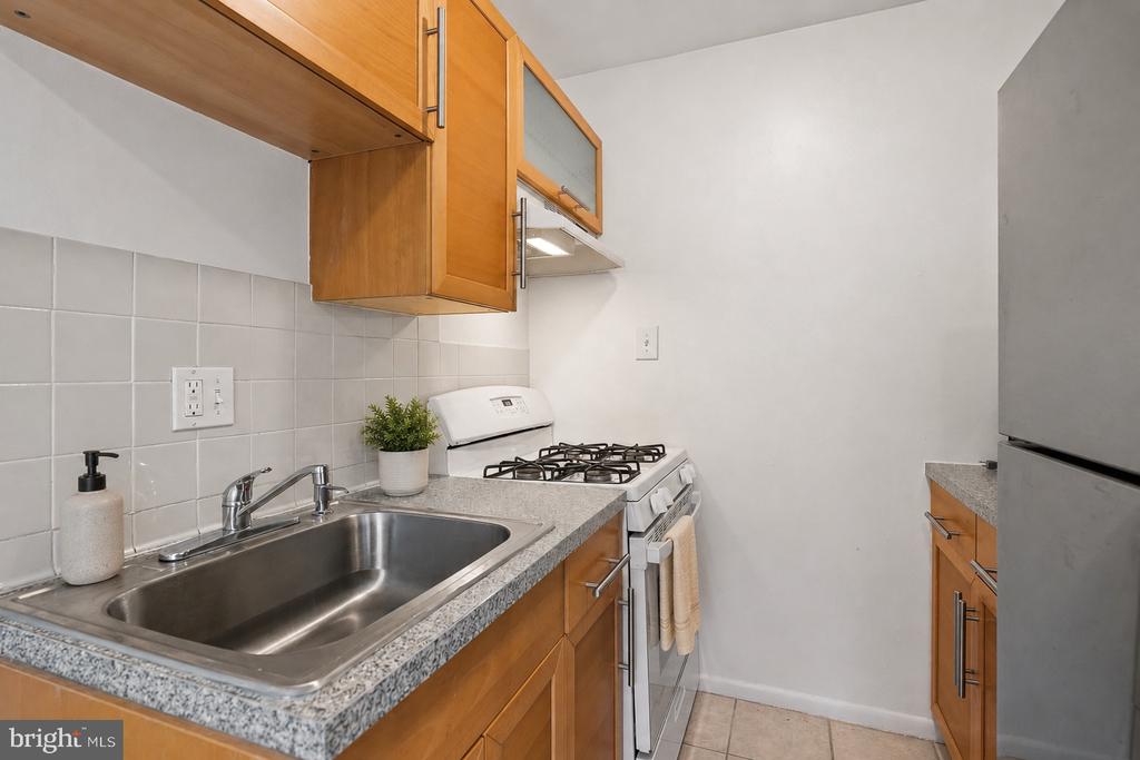 630 11TH STREET NE Unit: 203