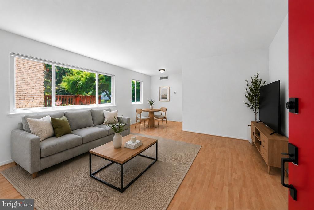 630 11TH STREET NE Unit: 203