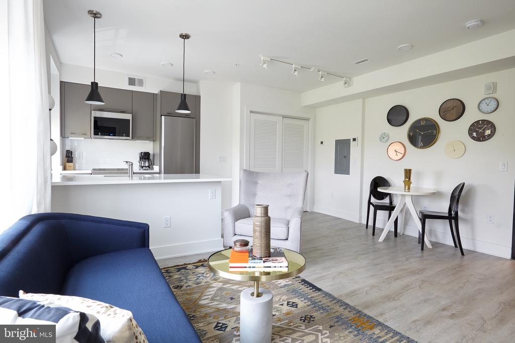 816 POTOMAC AVENUE SE Unit: 401