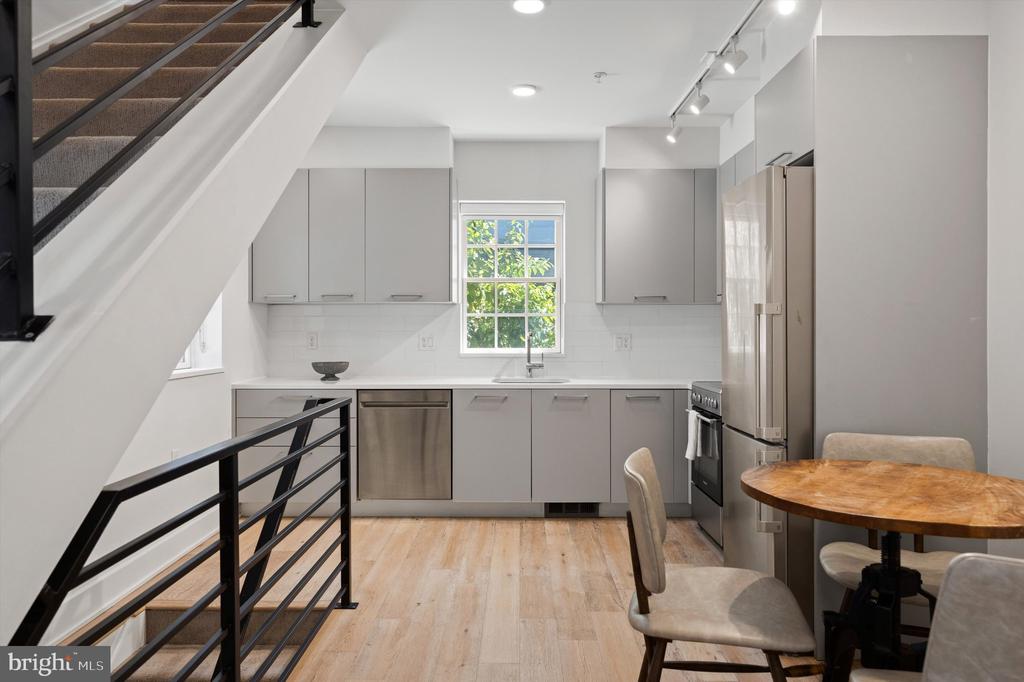 816 POTOMAC AVENUE SE Unit: TH
