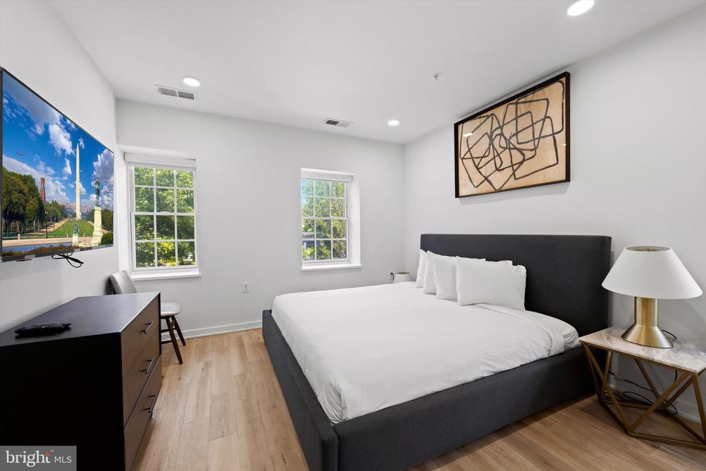 816 POTOMAC AVENUE SE Unit: TH