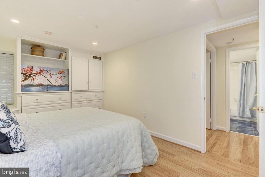 1619 R STREET NW Unit: LL1
