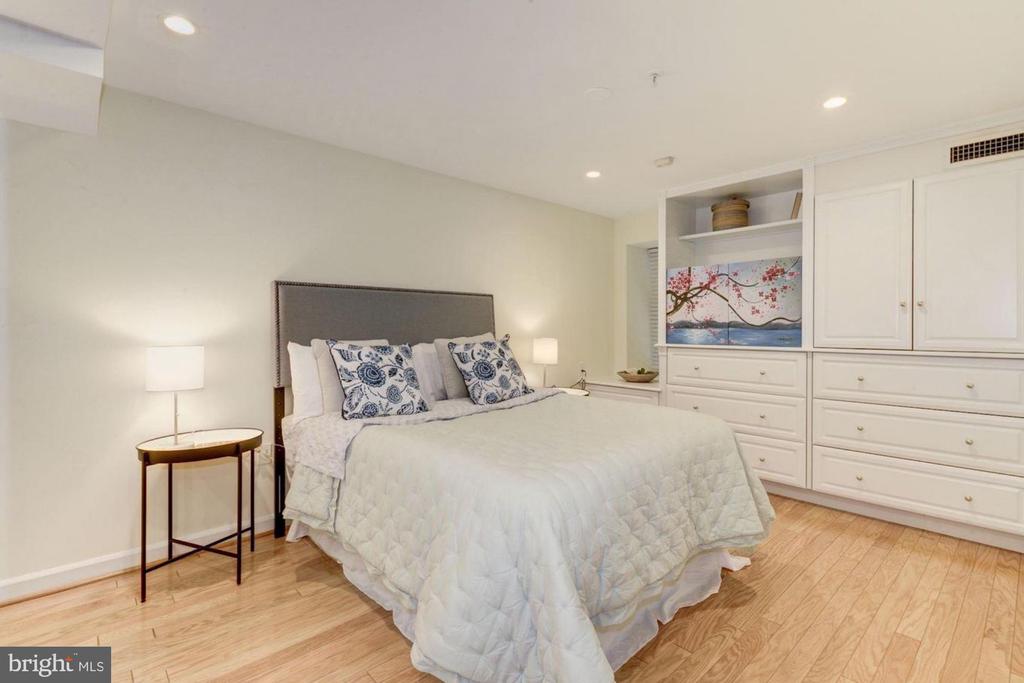 1619 R STREET NW Unit: LL1