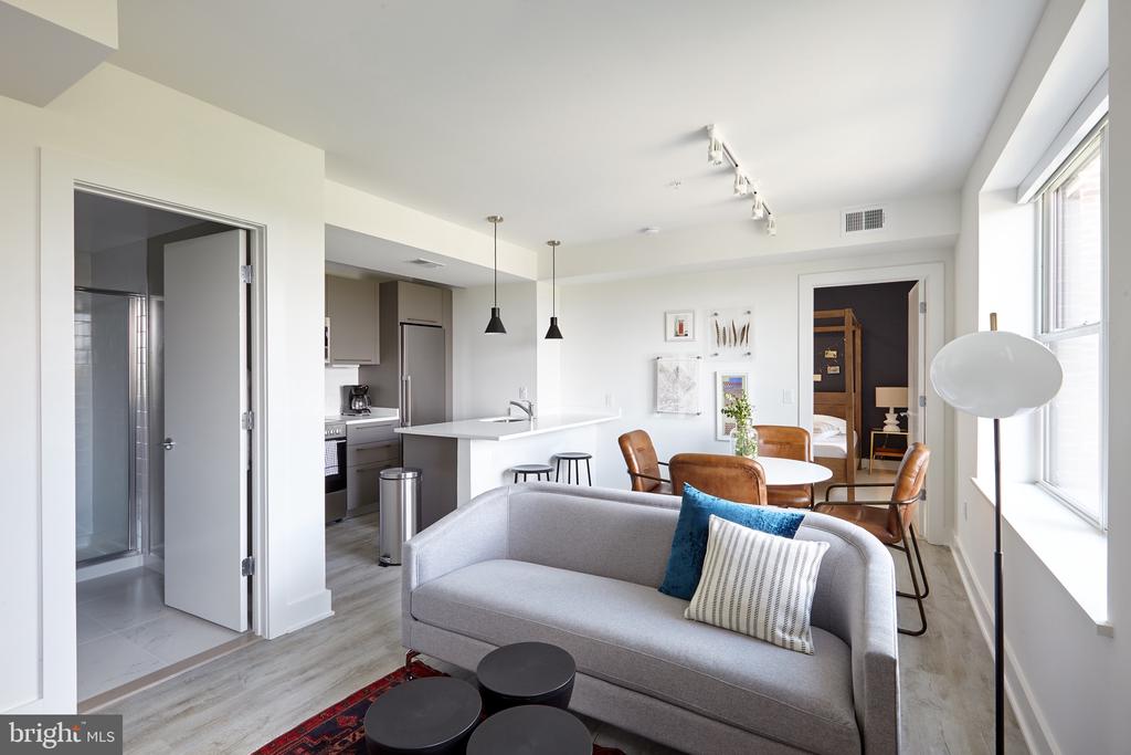 816 POTOMAC AVENUE SE Unit: 203