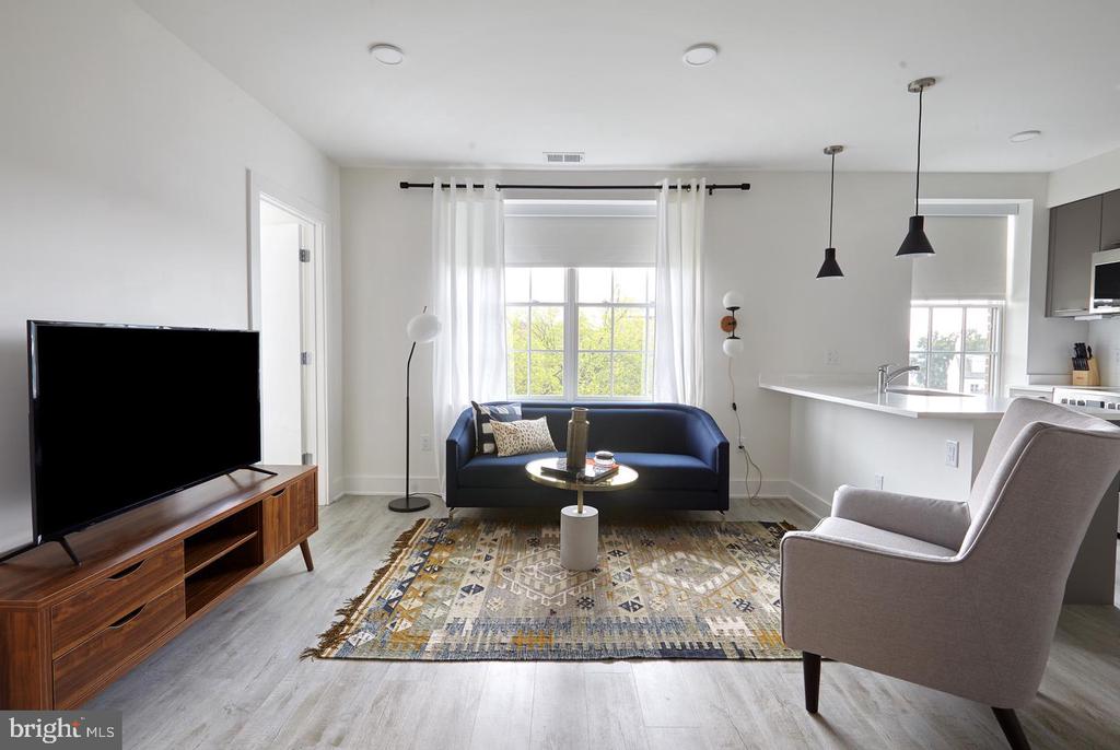 816 POTOMAC AVENUE SE Unit: 201