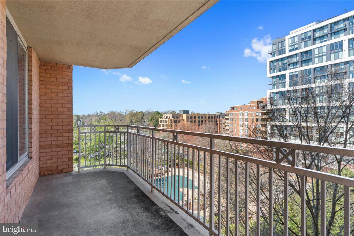 7500 Woodmont Ave #S817