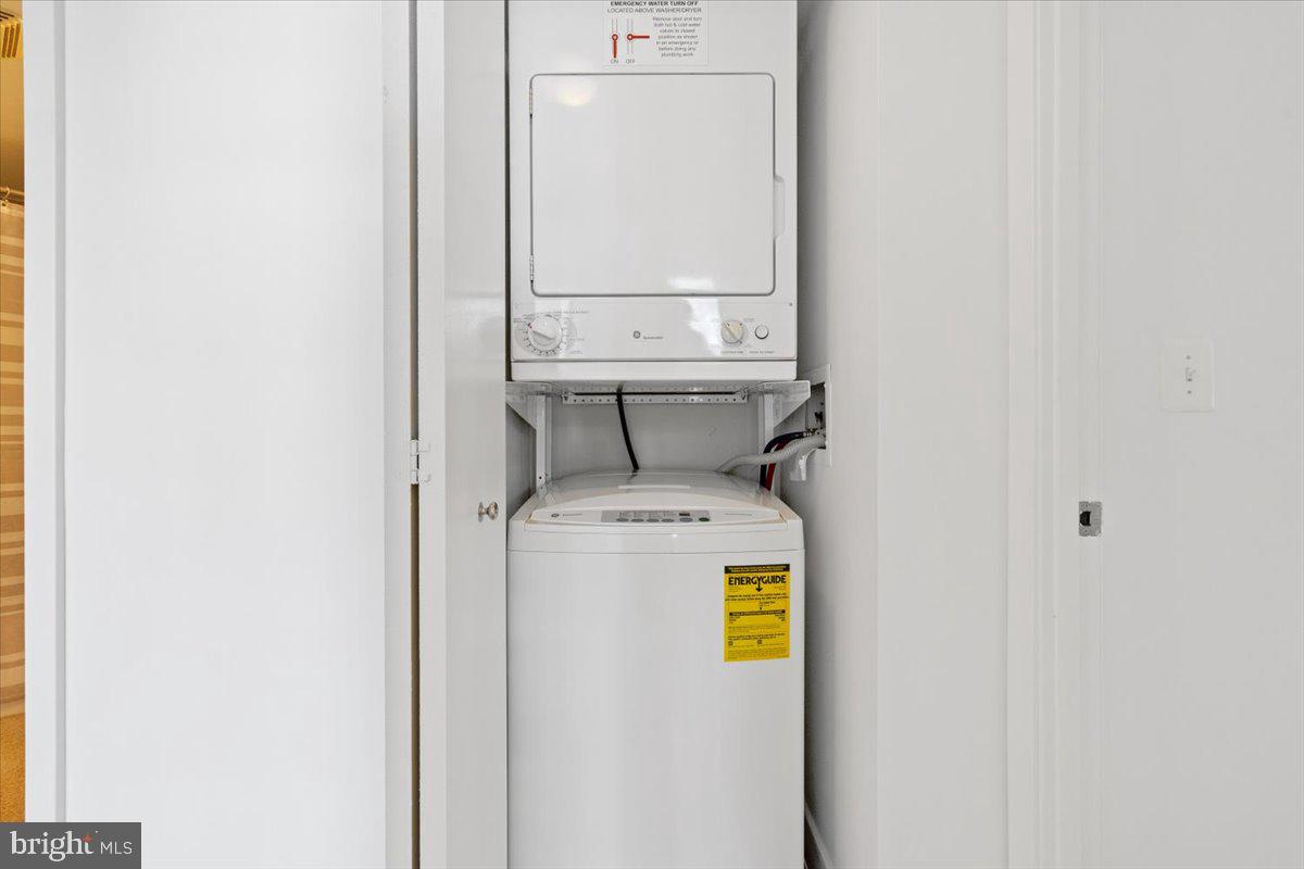 7500 Woodmont Ave #S817