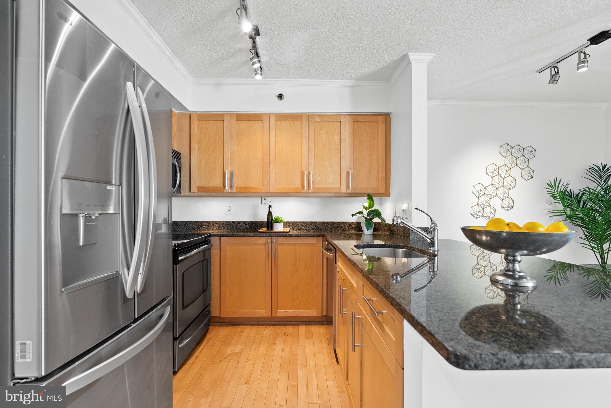 7500 Woodmont Ave #S918