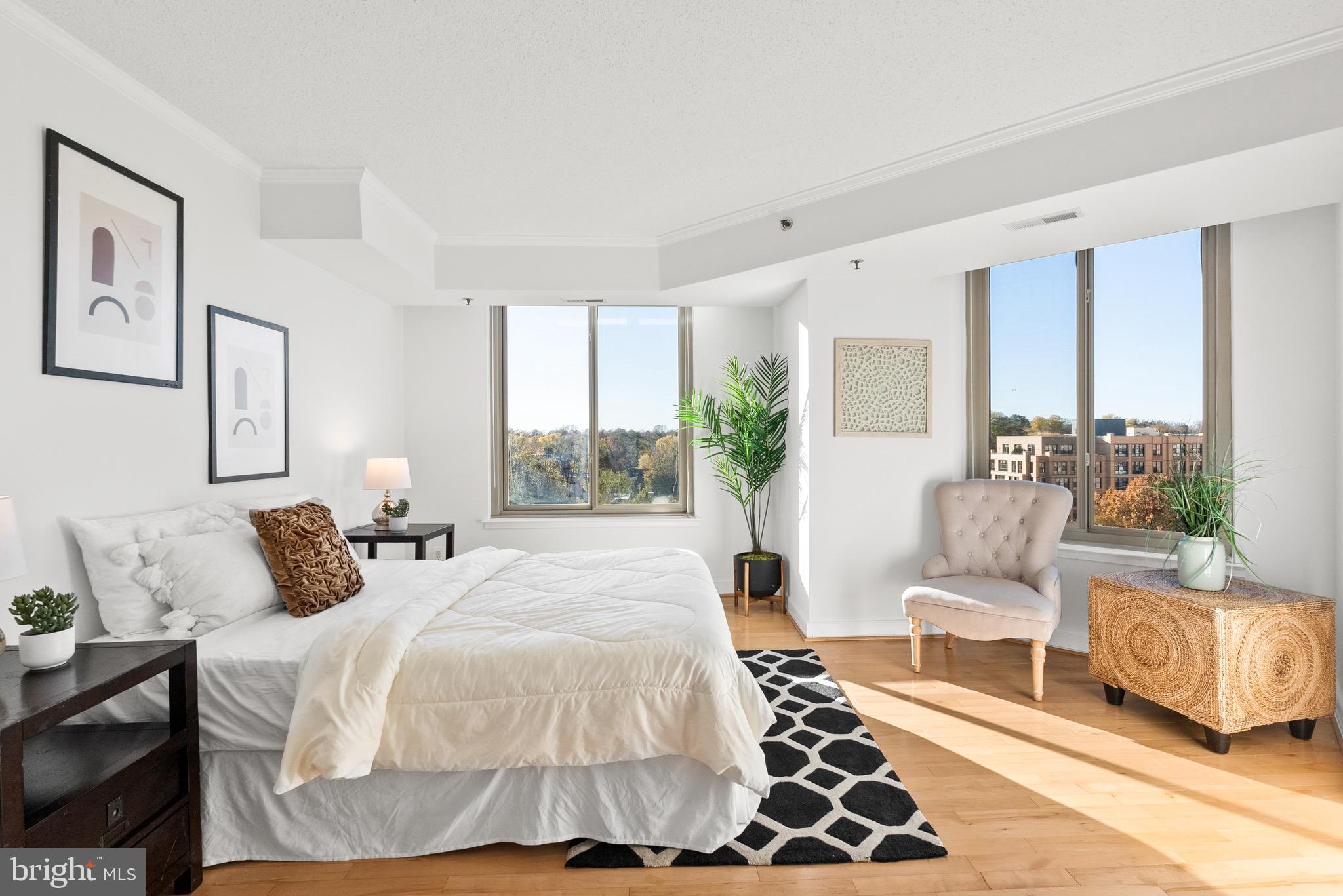 7500 Woodmont Ave #S918