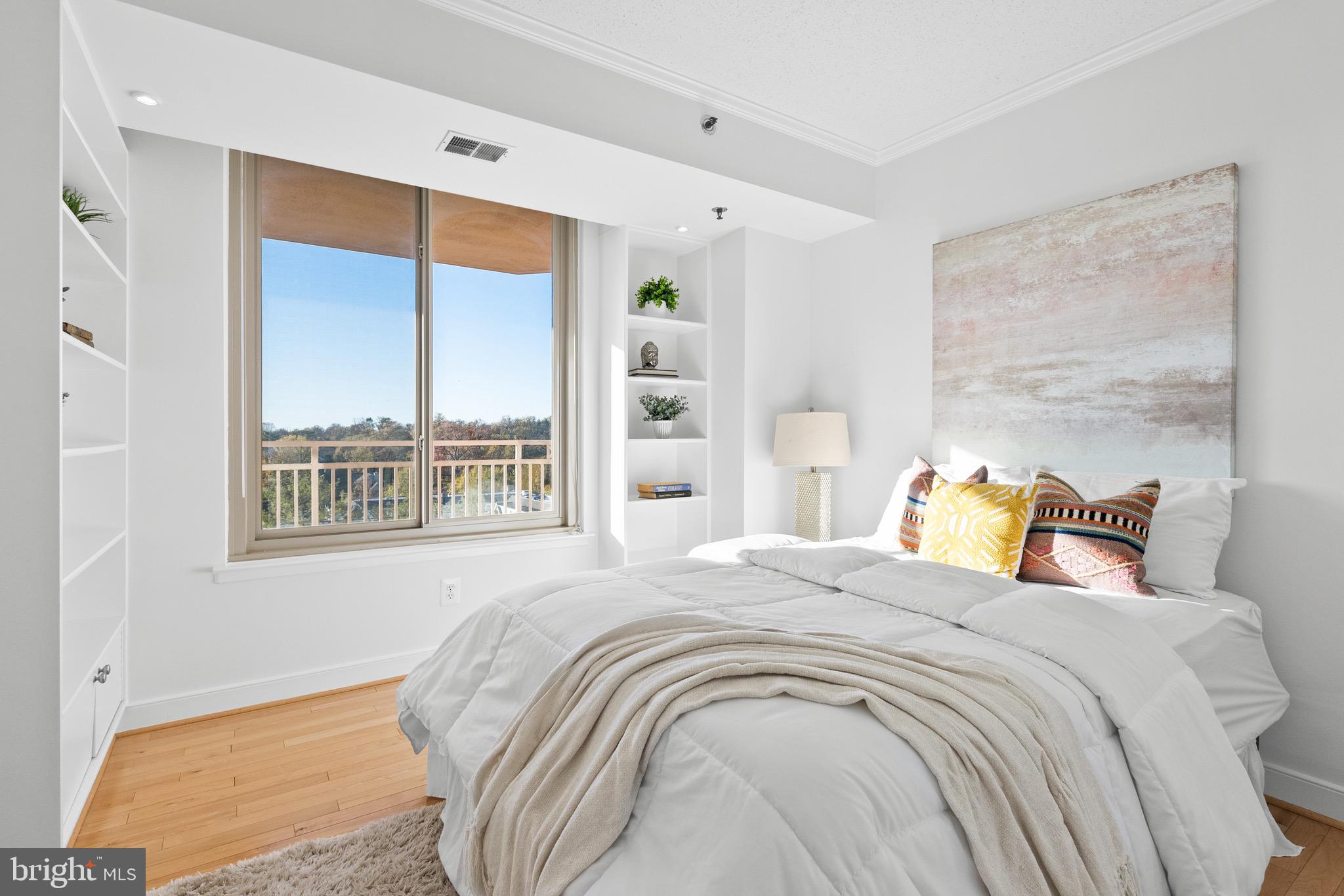 7500 Woodmont Ave #S918