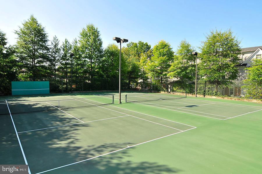 7500 Woodmont Ave #S918