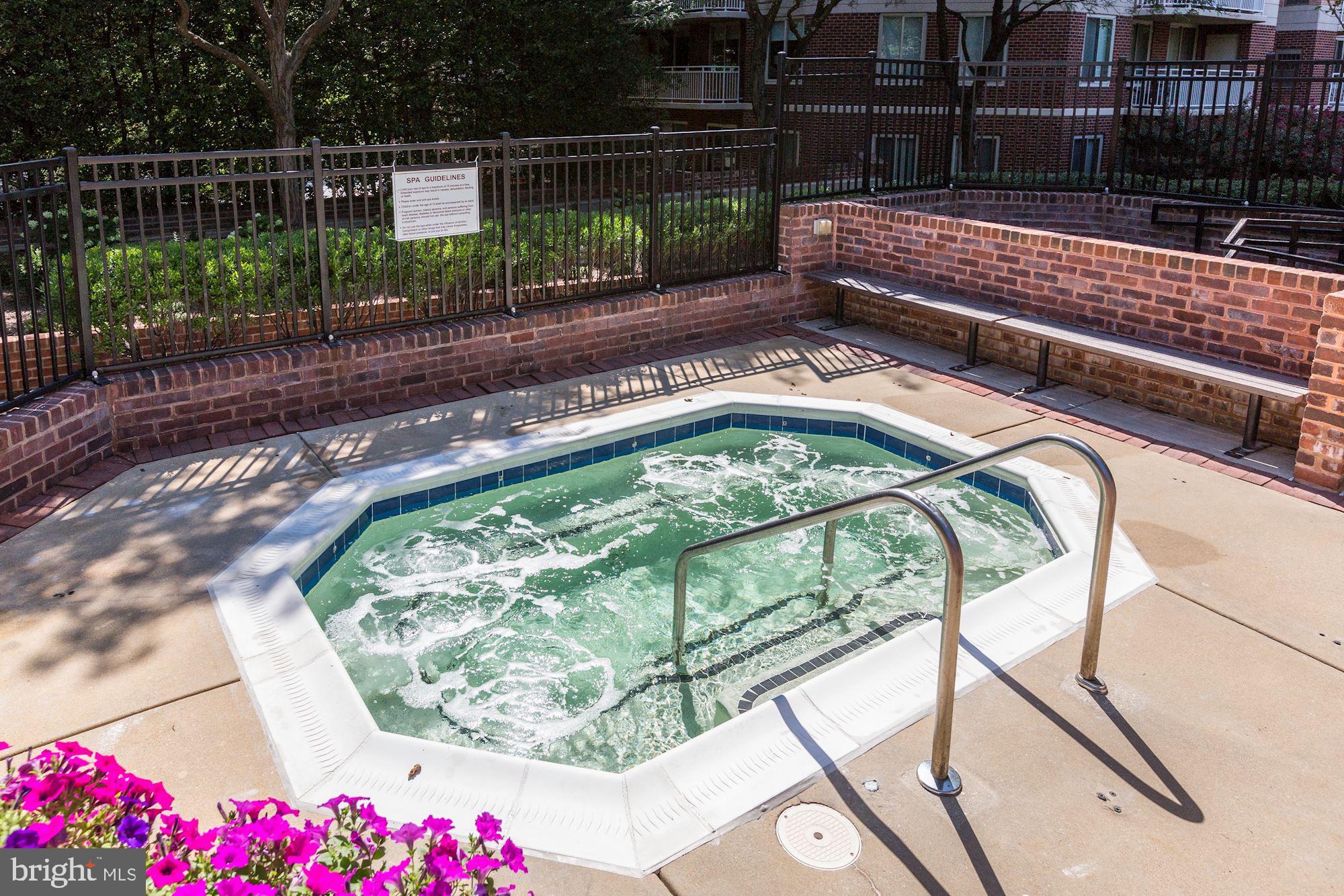 7500 Woodmont Ave #S918