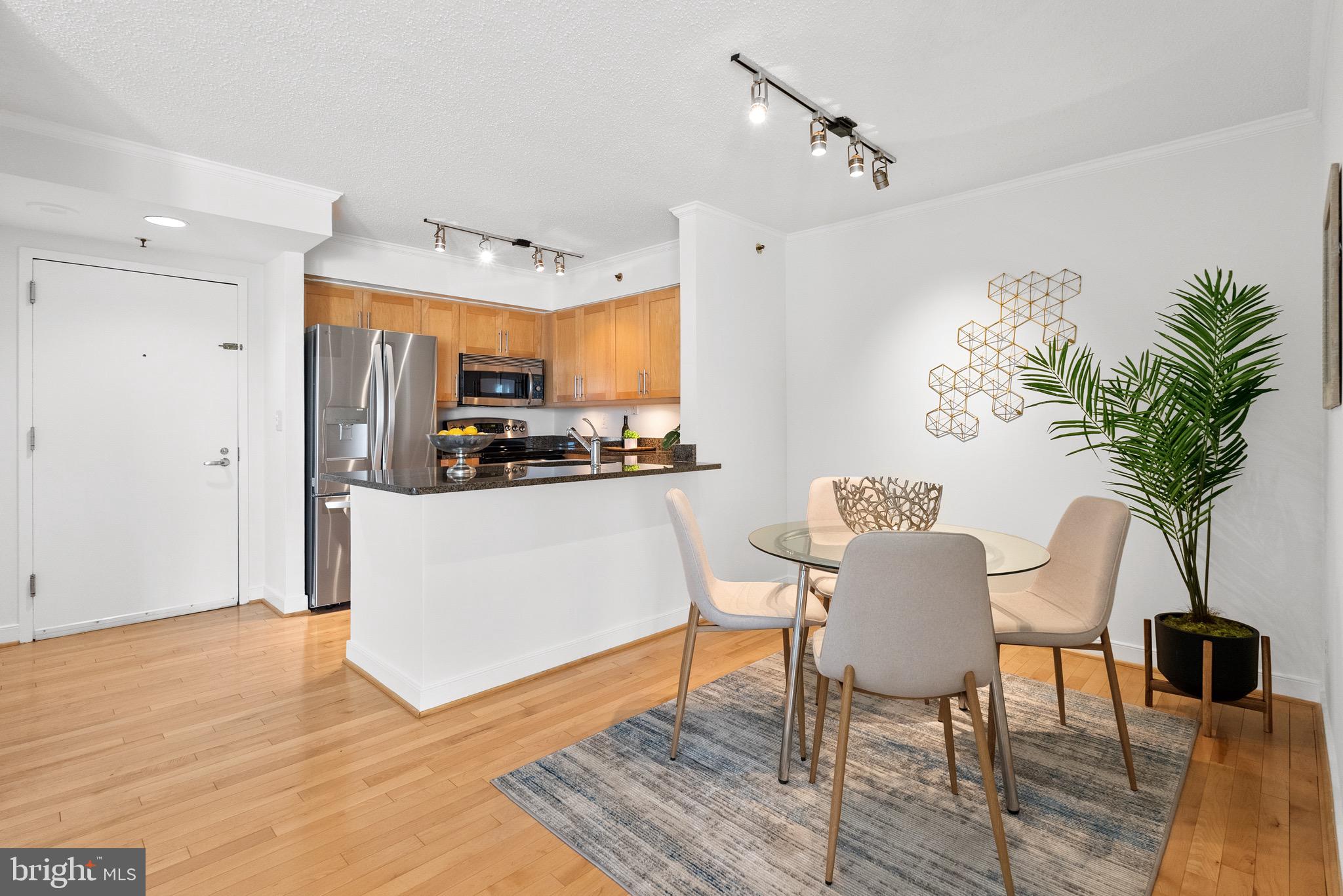 7500 Woodmont Ave #S918