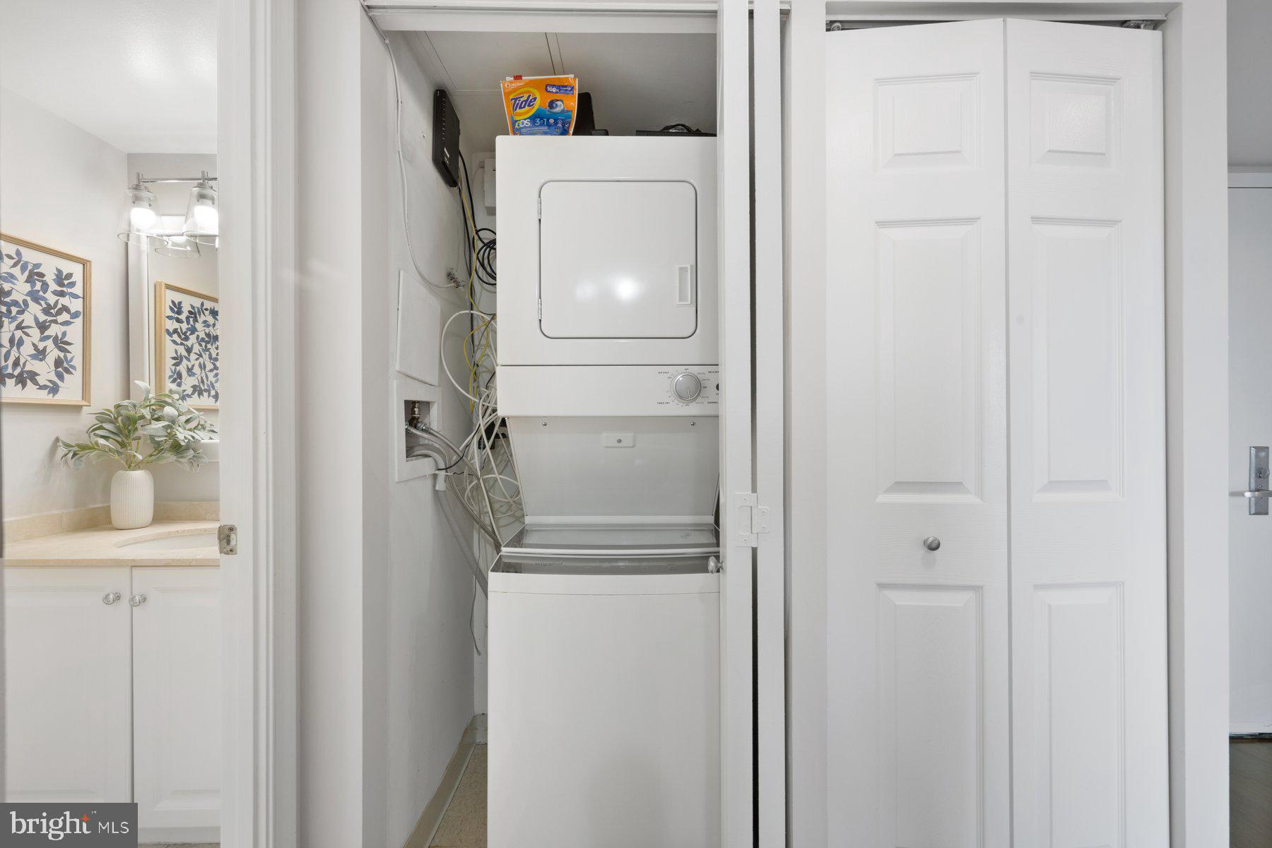 10101 Grosvenor Pl #1513