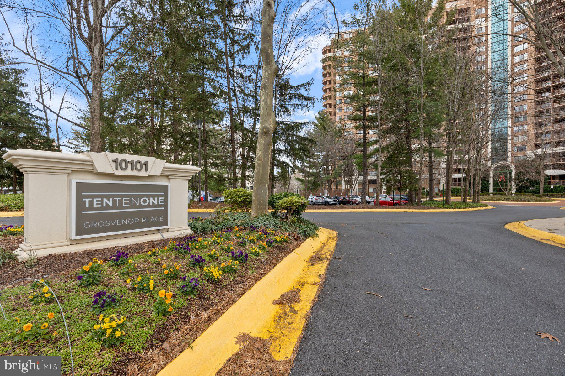10101 Grosvenor Pl #1513