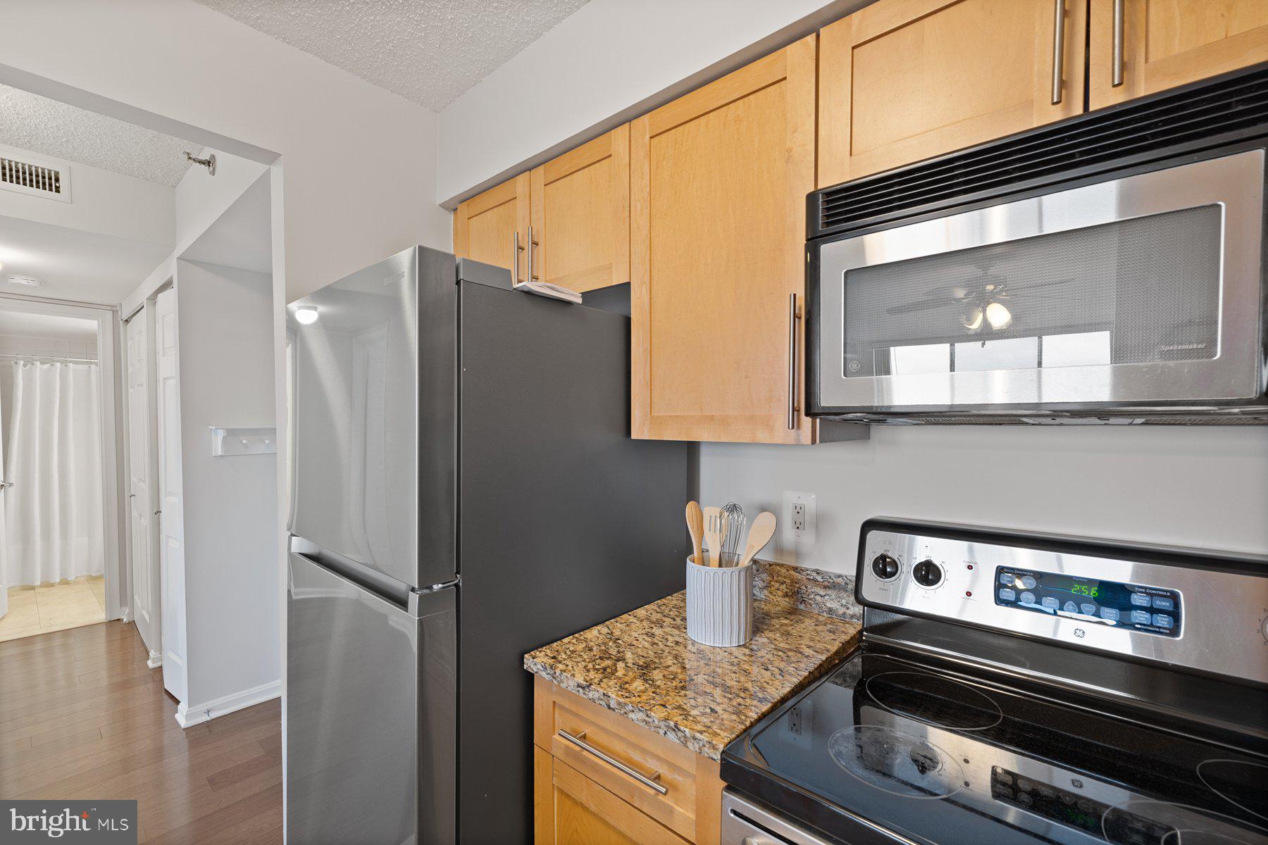 10101 Grosvenor Pl #1513