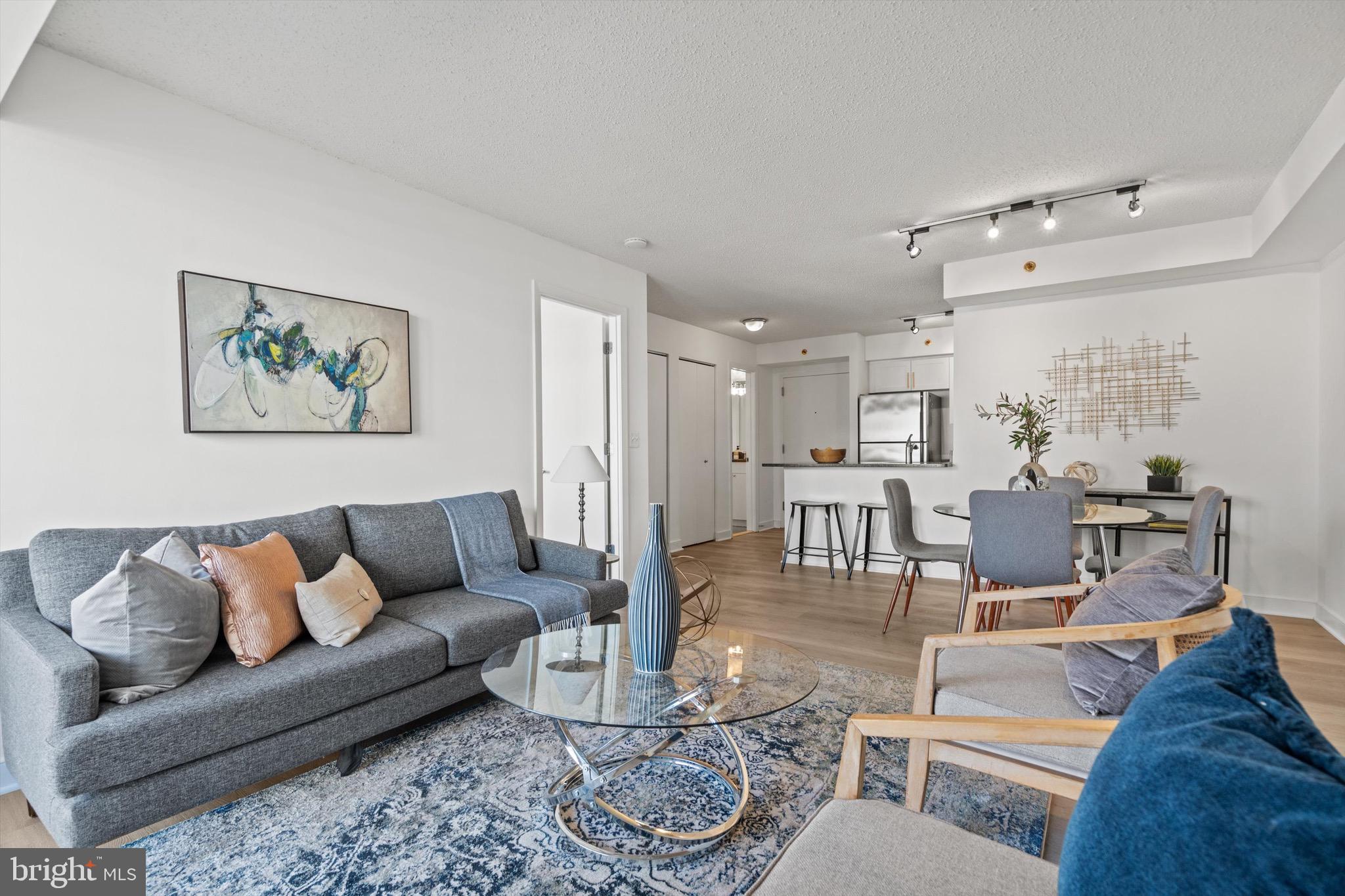 7500 Woodmont Ave #S816