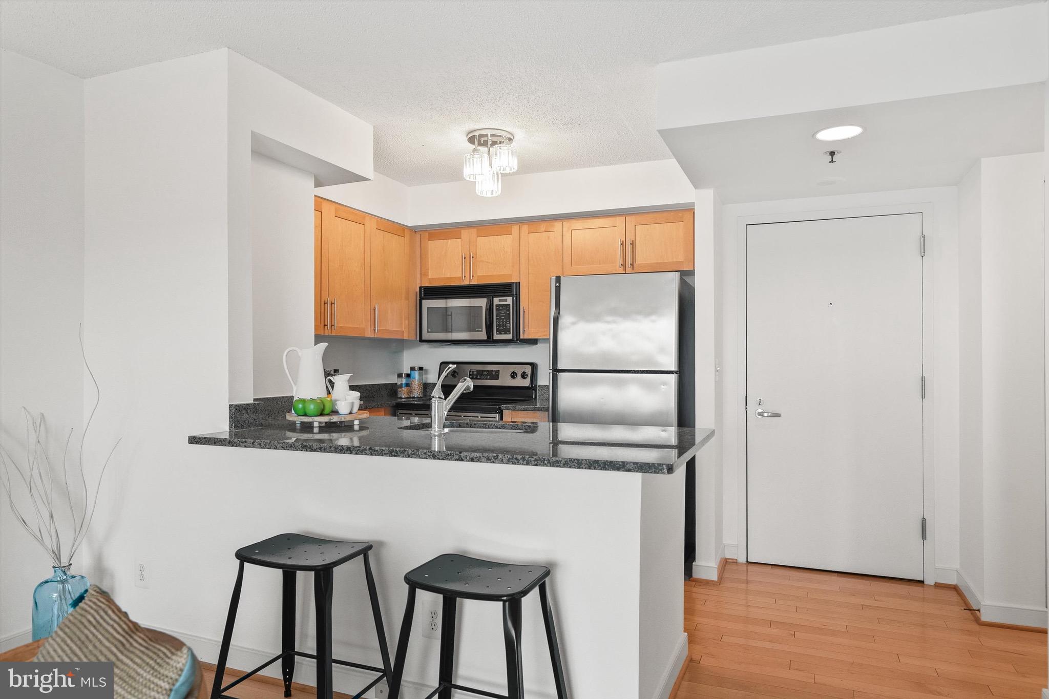 7500 Woodmont Ave #S820