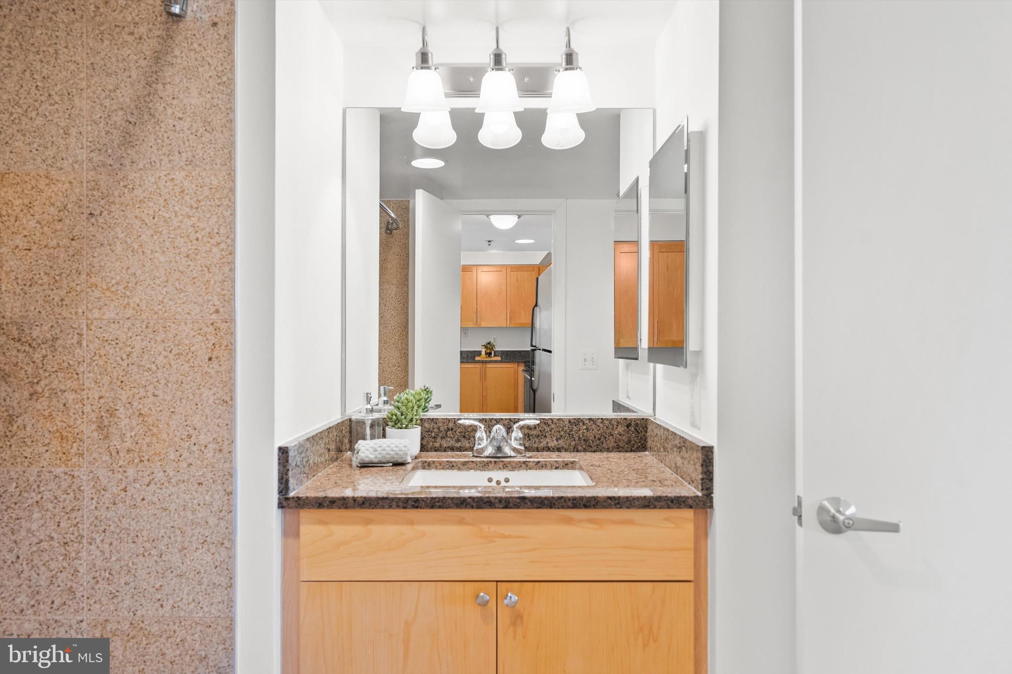 7500 Woodmont Ave #S820